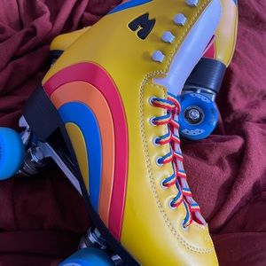 Moxi Skates: Rainbow Rider